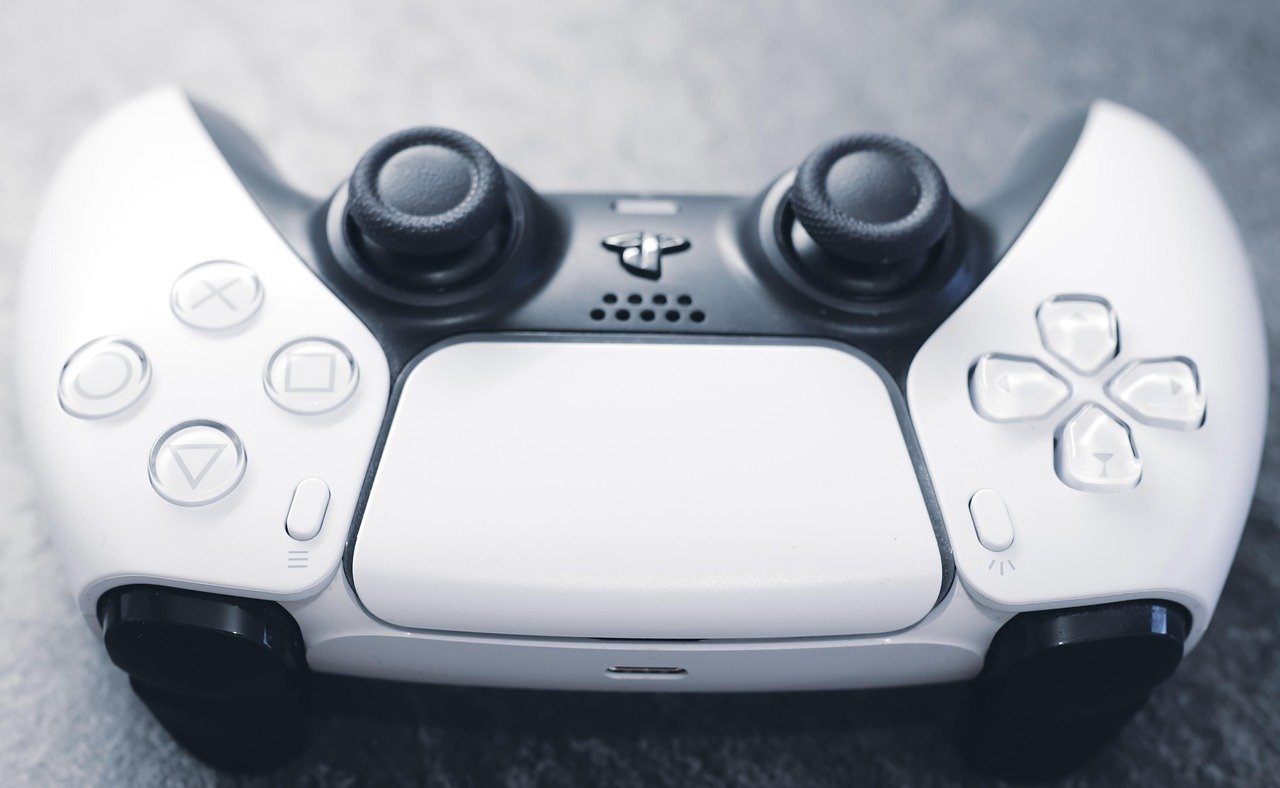 découvrez la playstation 5, la console de jeu révolutionnaire de sony qui offre des graphismes époustouflants, des temps de chargement ultra-rapides et une expérience immersive inégalée. plongez dans des mondes fantastiques et profitez de votre jeu grâce à la manette dualsense avec retour haptique.
